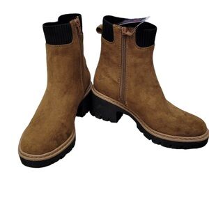 No Boundaries boots Knit top Women's Size 6 brown